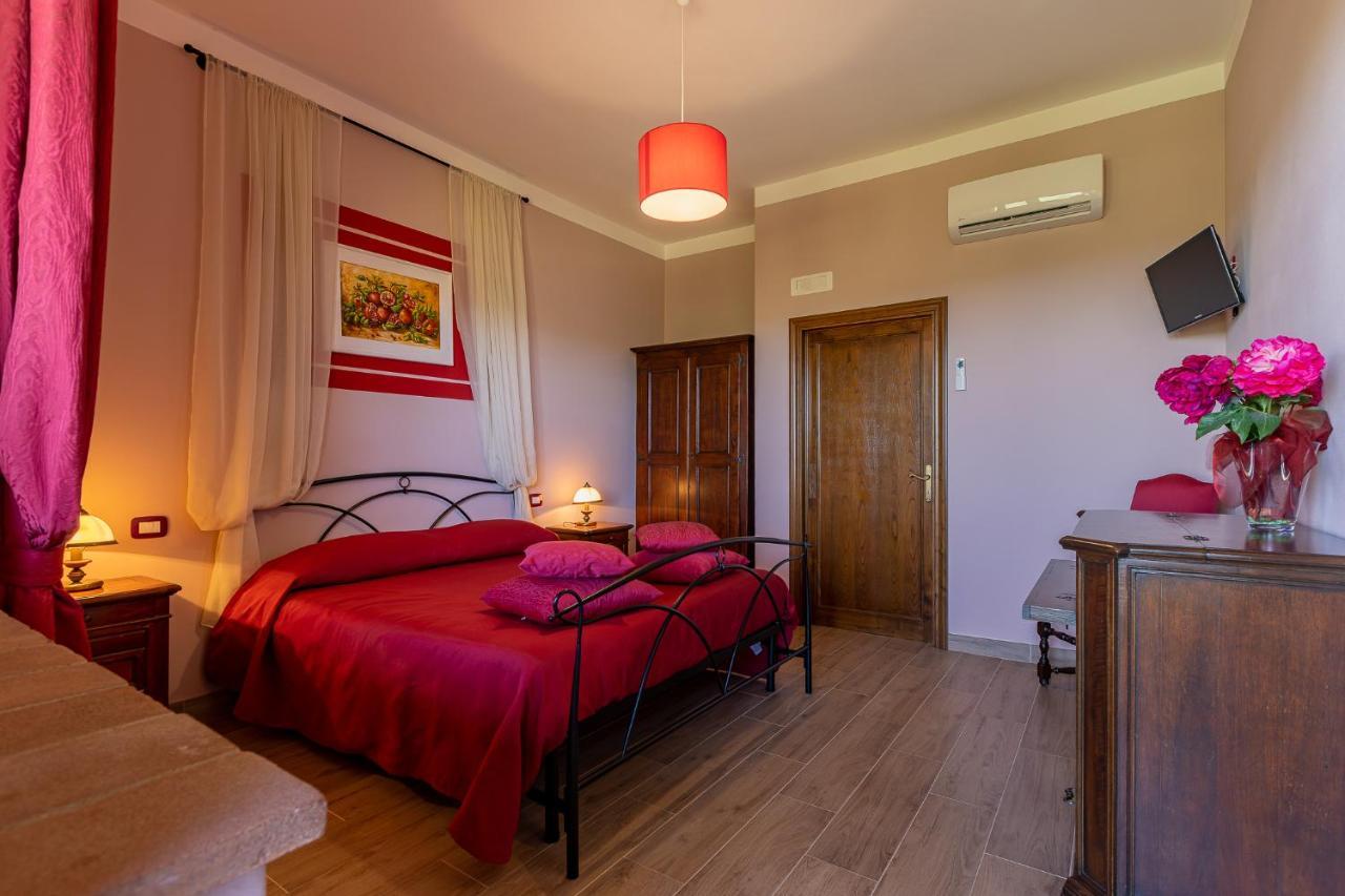 B&B Fonteroncone Di Kryvuta Oksana มอนติปุลเชียโน ภายนอก รูปภาพ